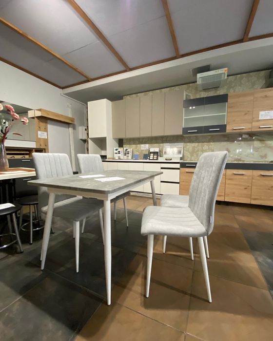 Комплект стіл обідній та стільці