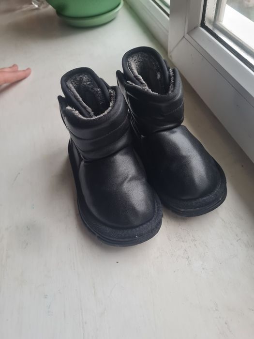 Валянки, чобітки, ботинки 27 розмір