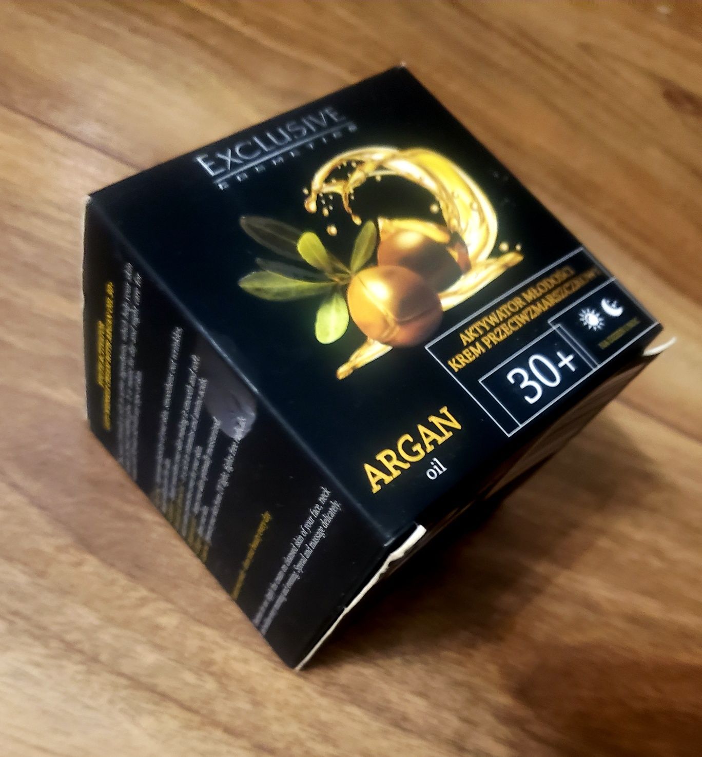 EXCLUSIVE COSMETICS Aktywator Młodości Przeciwzmarszczkowy Krem z Olej