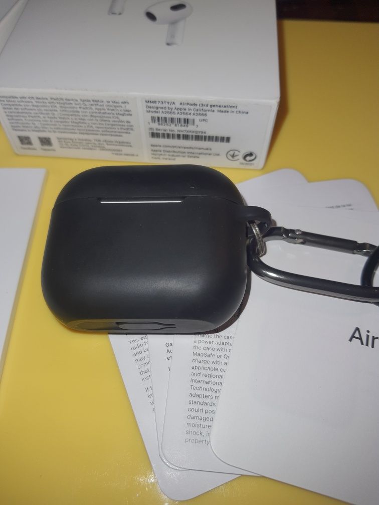 Кейс (футляр) AirPods 3