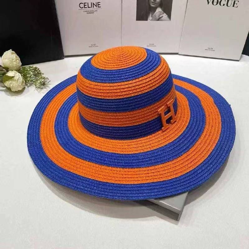 Акція.   Шляпа і пляжна сумка Hermes