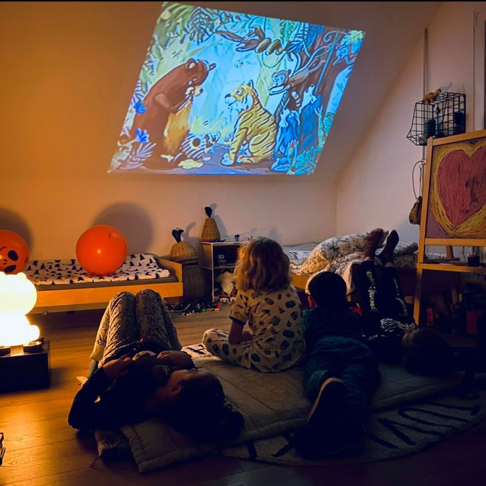 Projektor Yellowwall