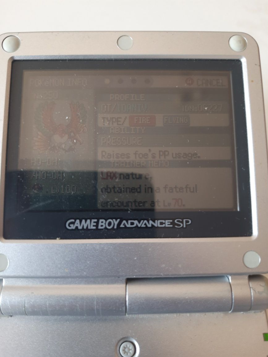 Pokemon jogo emerald com pilha nova