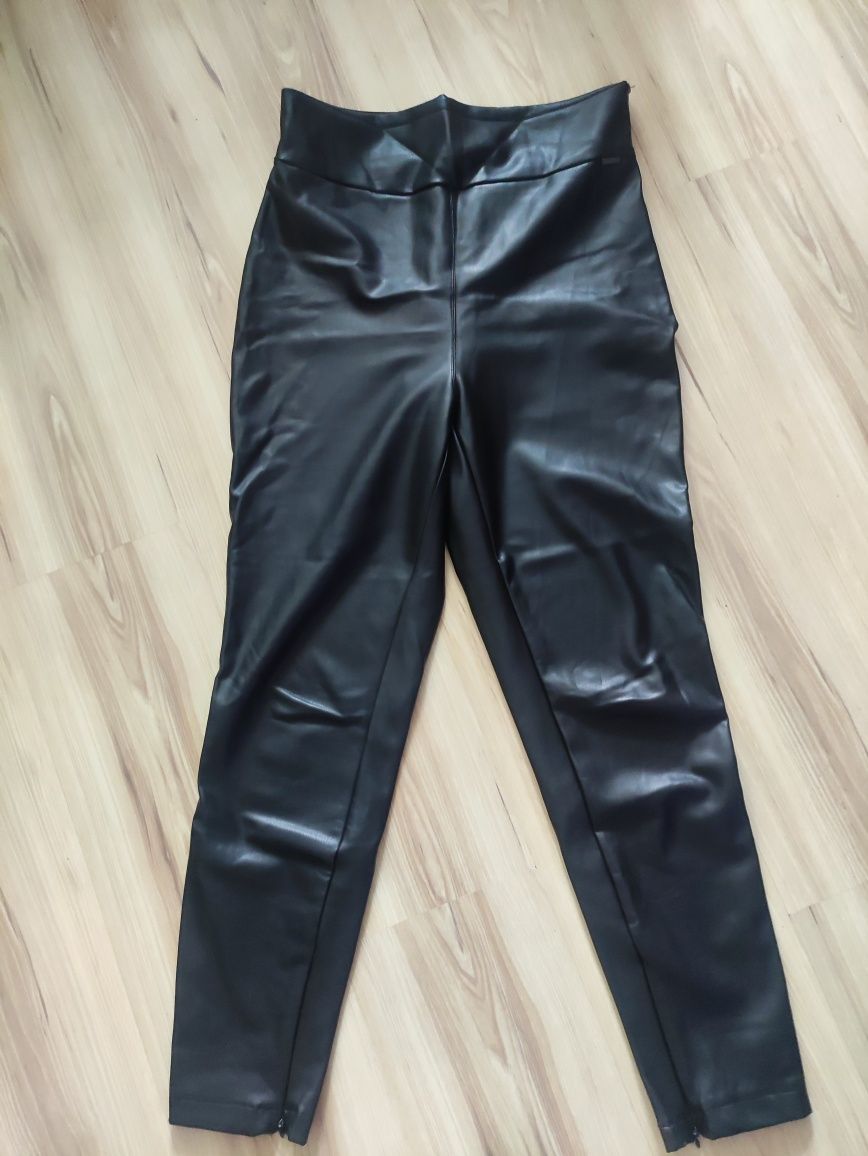 Spodnie damskie czarne Guess L