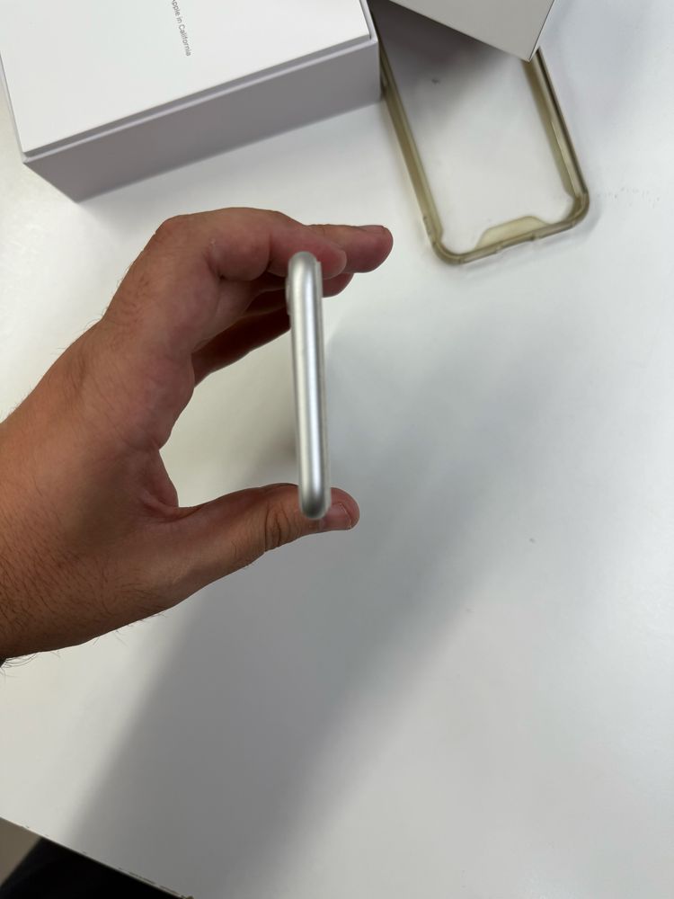 iPhone 8 Silver 64Gb