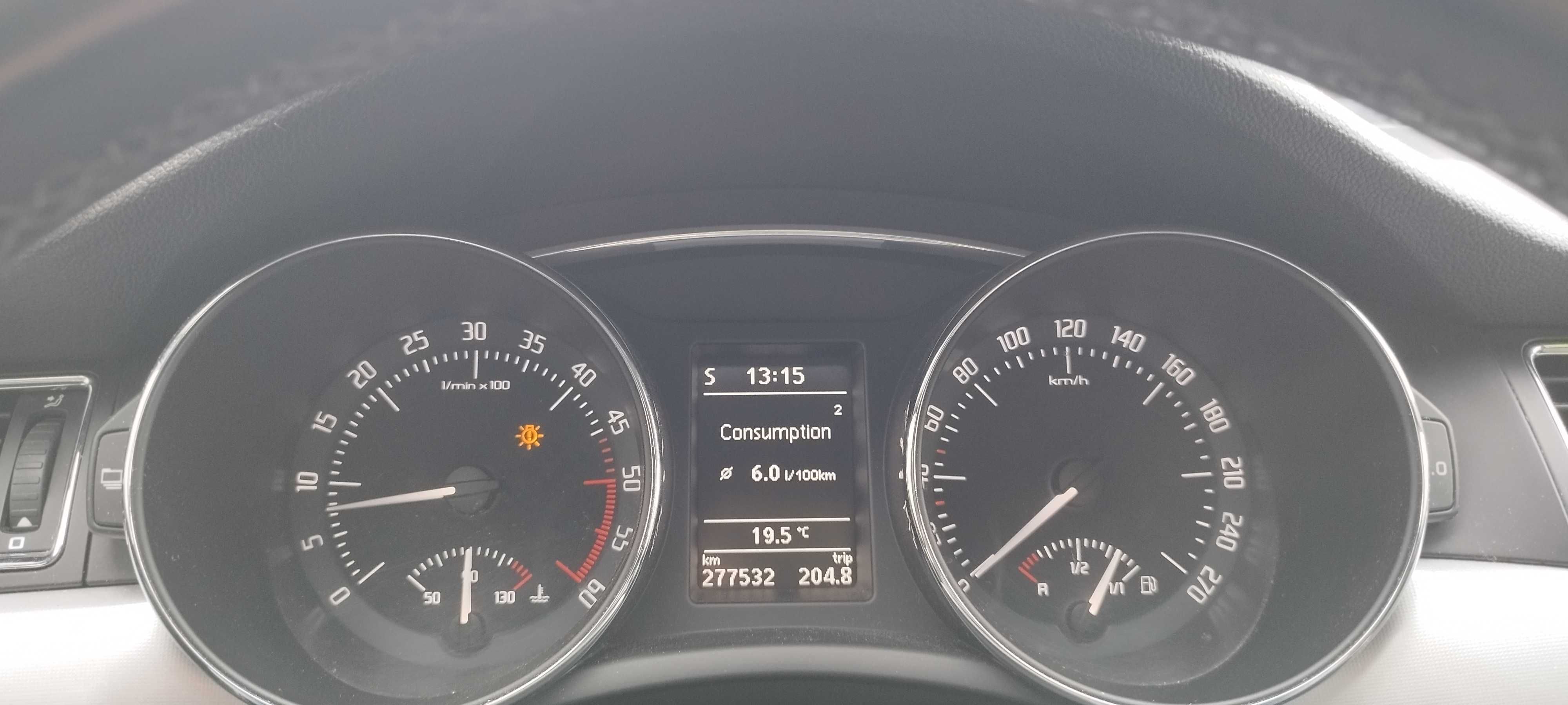 Skoda Superb 2.0 TDI 170km Świeze OC i PT Hak Bogata Wersja Duze Kombi