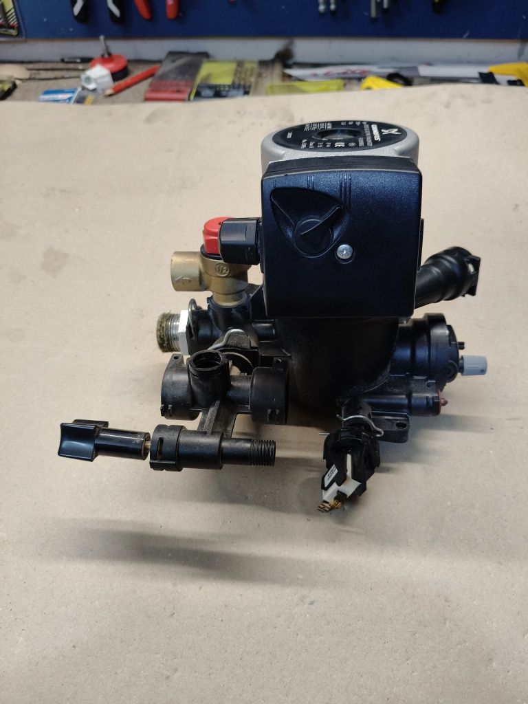 Pompa grundfos UPS 15-50