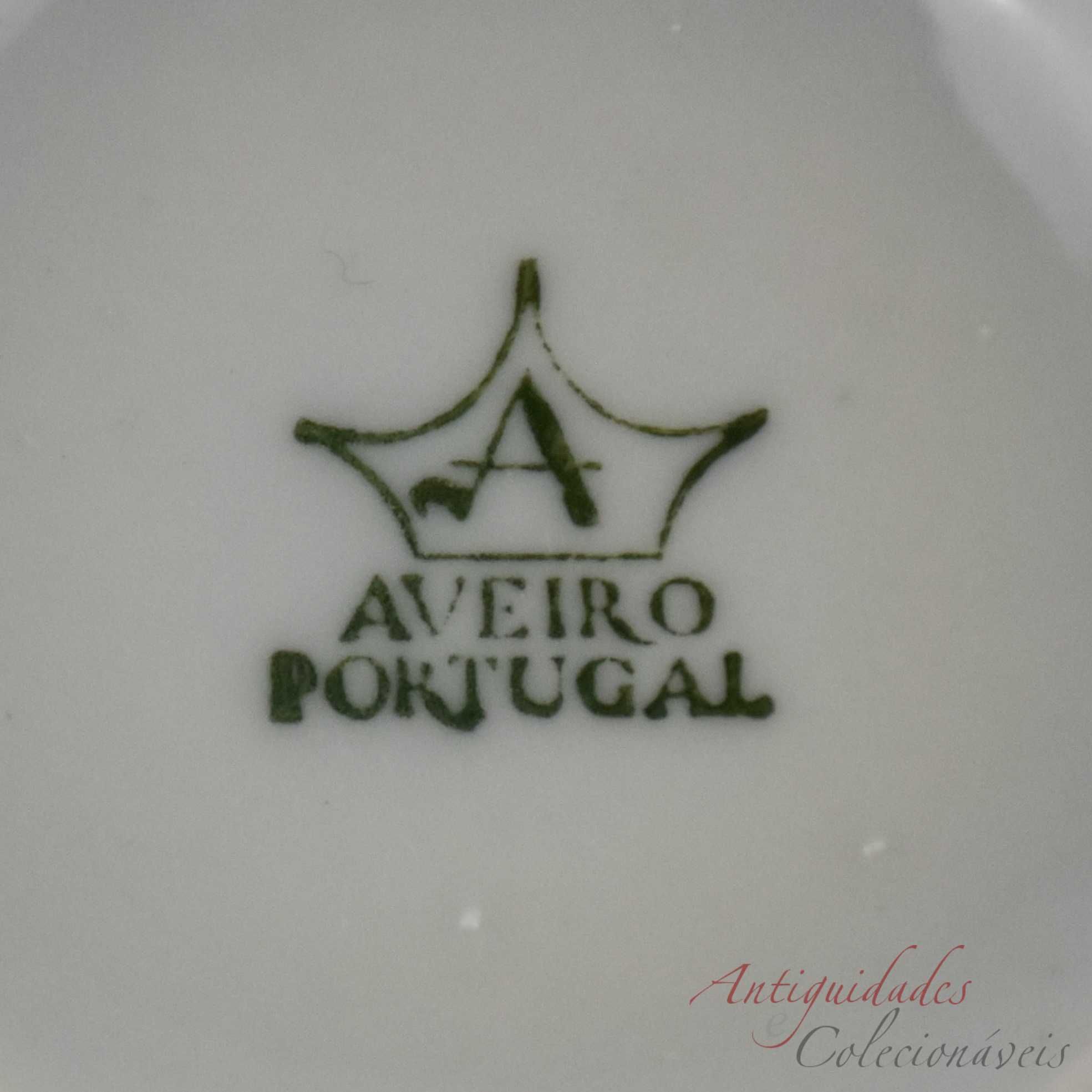 Taça / Tigela em porcelana Artibus, decorada com flores