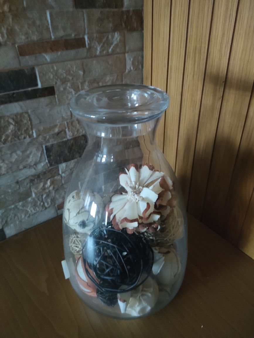 jarra transparente para decoração