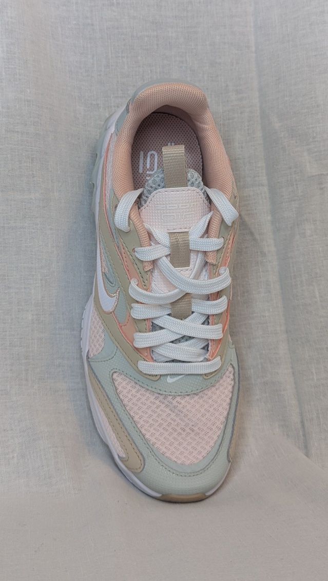 Кросівки Nike Zoom Air Fire Pink. Розмір EUR 37,5, 23,5 см. Ориг