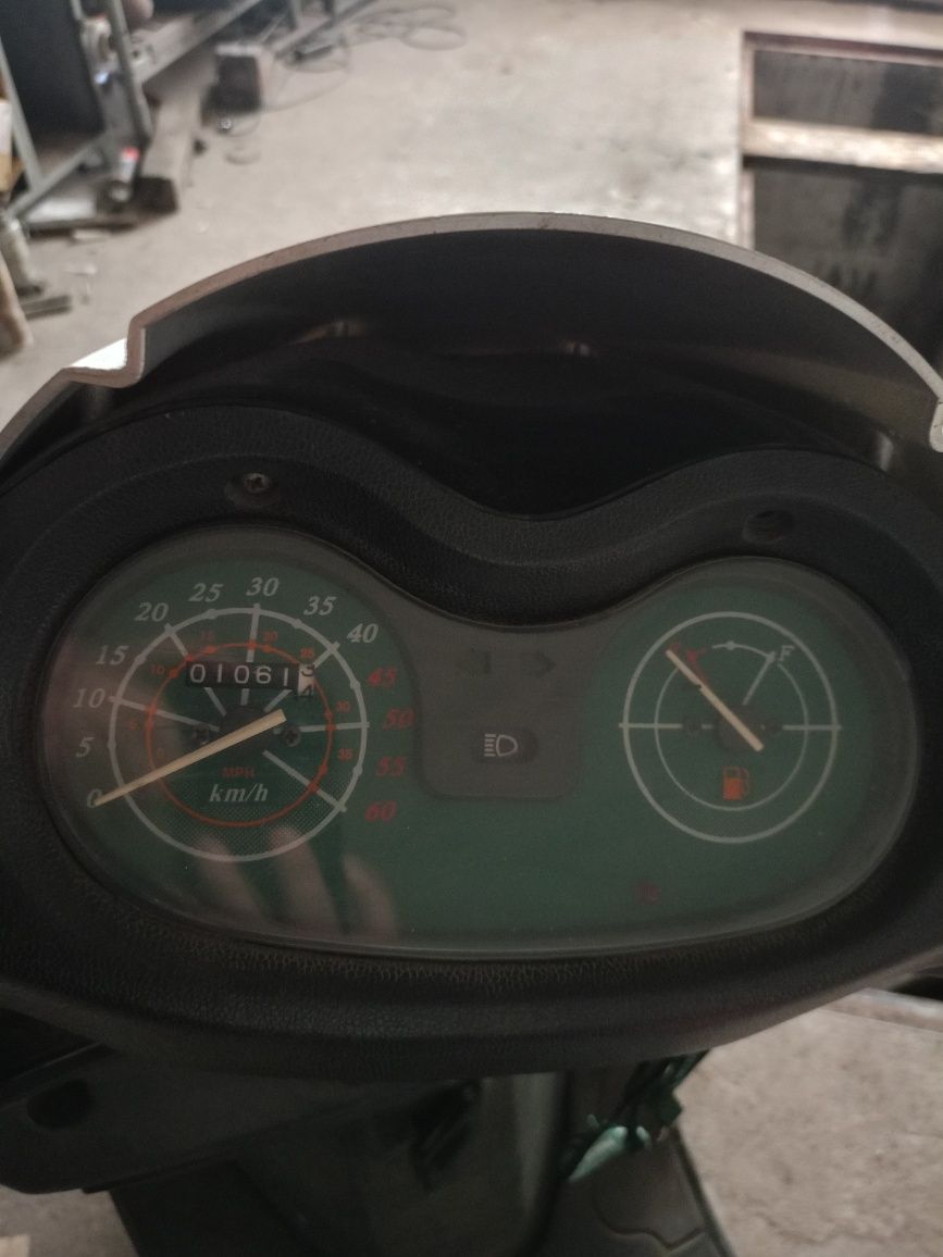 Skuter motorower Leone ZN50QT 50ccm