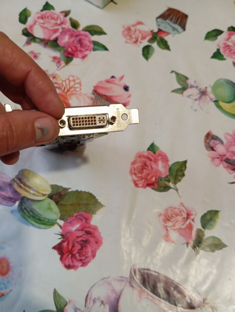 Видео карта nVidia 6200LE 128MB