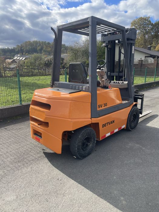 Вилочный Погрузщик Кара 3т