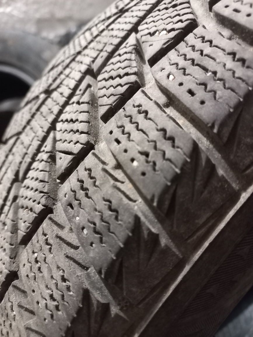 Зимова гума 185/60 R15