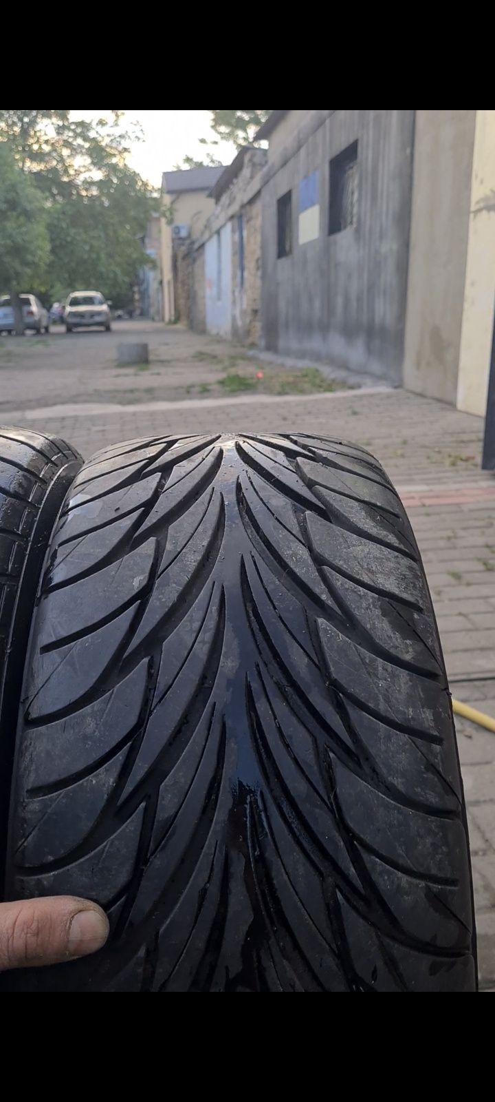 Шины 225 / 35 R18 W85