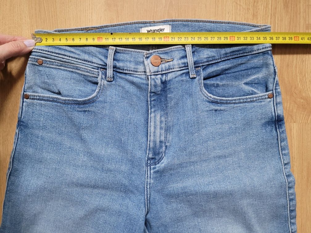 Nowe dżinsy Wrangler W29 L32