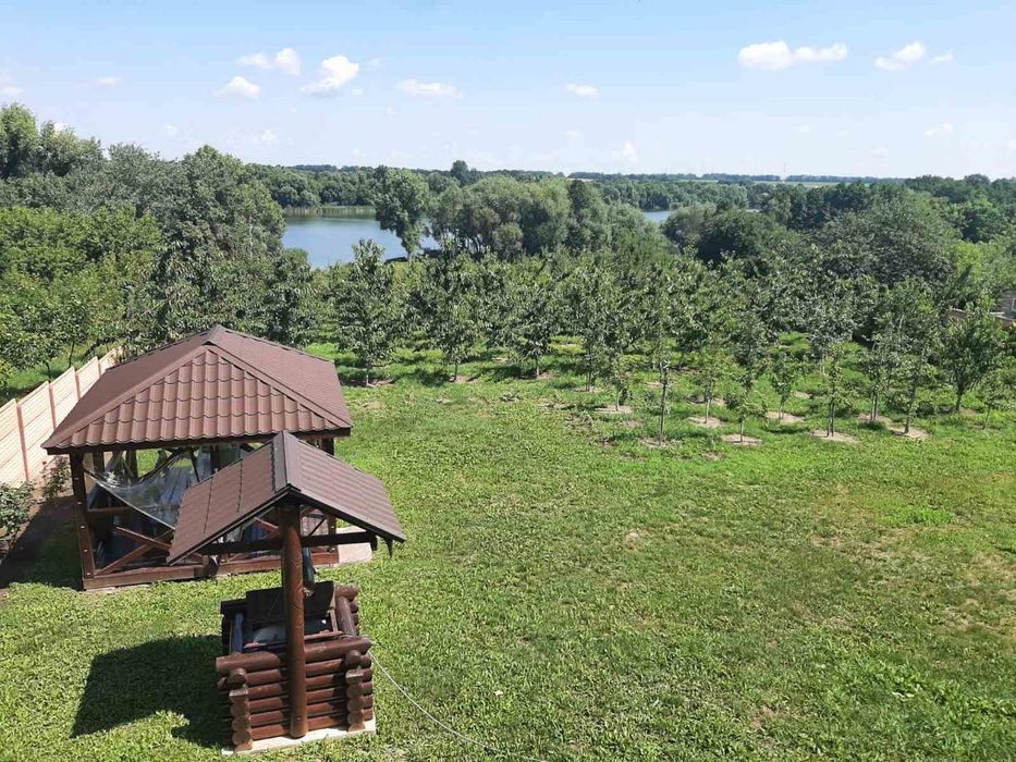 Продаж будинку в мальовничому місці.
