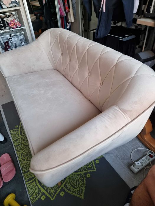 Sofa dwuosobowa beżowa nieużywana
