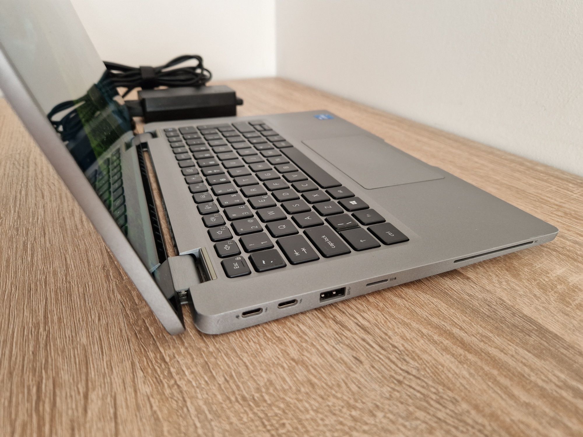 Dell latitude 5320 i5 11gen 8GB ram 256GB nvme dotyk laptop lenovo hp
