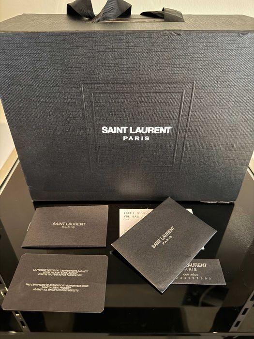 Mala Saint Laurent