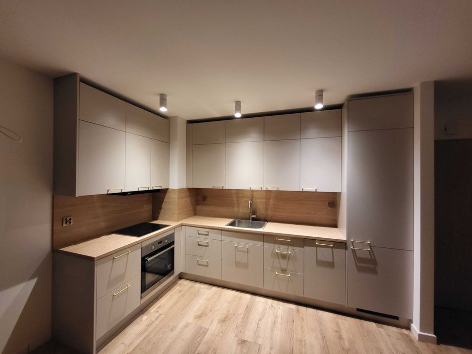 Montaż składanie, skręcanie mebli kuchennych CASTO IKEA LEROY AGATA