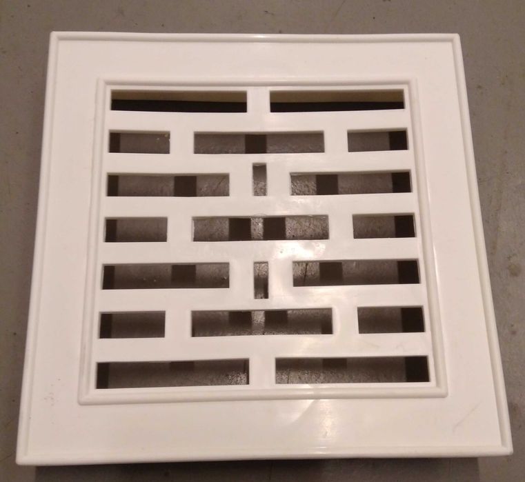 Kratki wentylacyjne białe