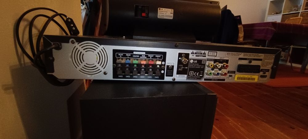 LG SH52TH Sistema de Som 5.1 CD/DVD