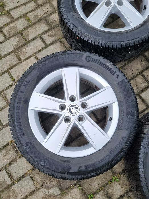 Koła felgi 16 opony zimowe Skoda VW Audi Seat 205/60/16 5x112 K13