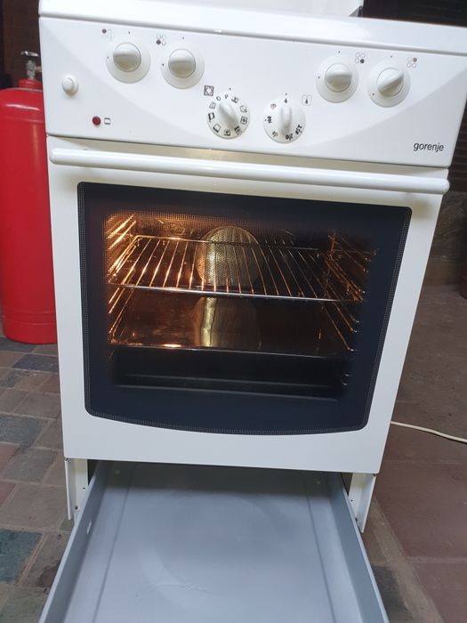 Продам газовую плиту горение