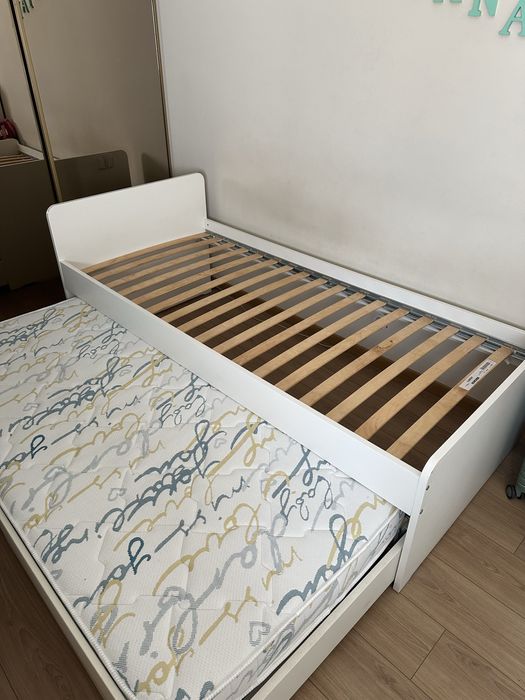 Cama com gavetão SLÄKT Ikea + colchão como novo