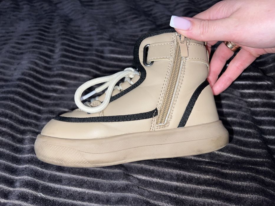 Продам дитячі зимові ботінки