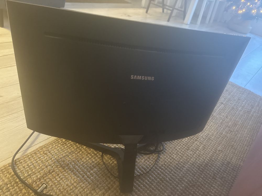 Monitor Samsung 27” CJG50 jak nowy