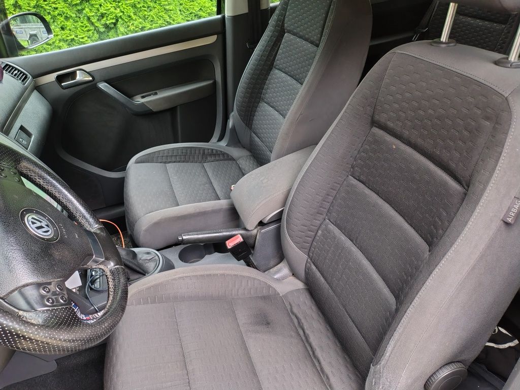 VW Touran polift bogata wersja 7 osób
