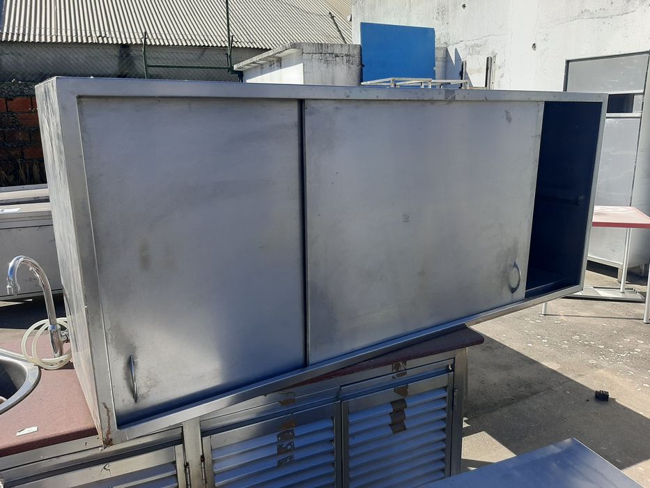 Armário parede em inox