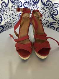 Sandálias vermelhas Quebramar