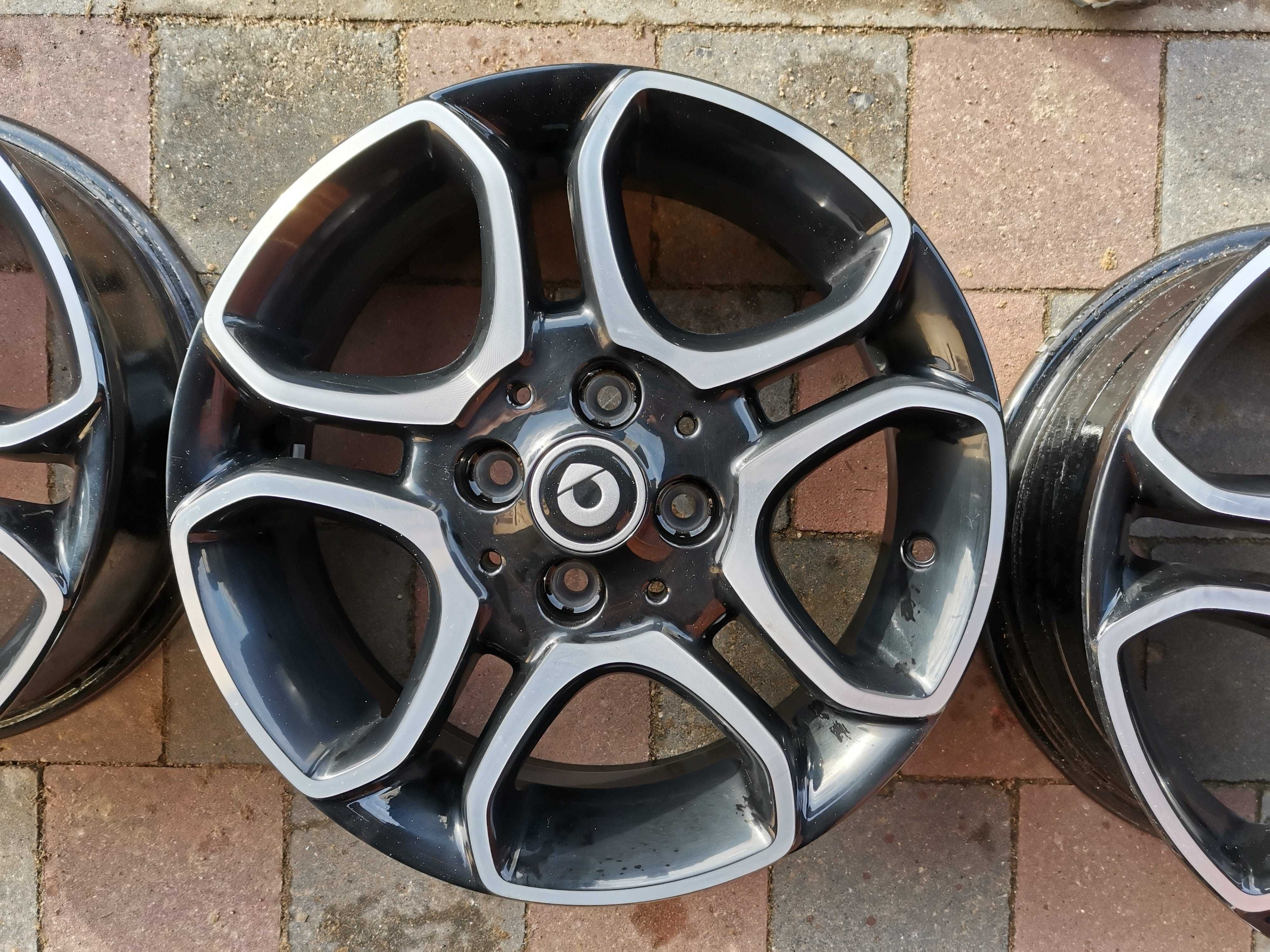 Felgi SMART FORTWO FORFOUR 5J-5.5Jx15H2 4x100 ET32-42