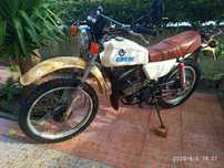 Casal 125 K276, de 1984, com documentos