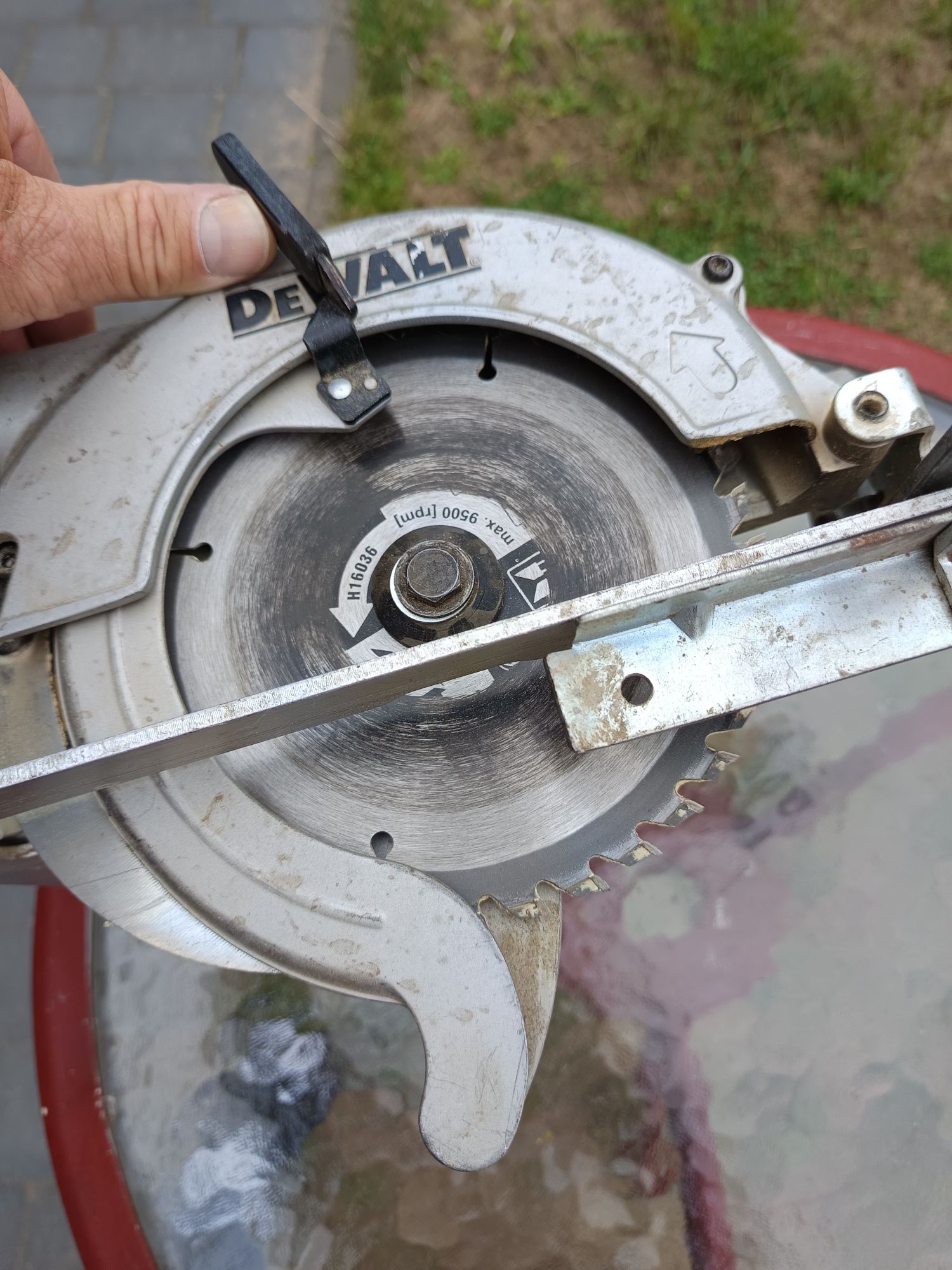 Zagłebiarka DeWalt d23559-qs