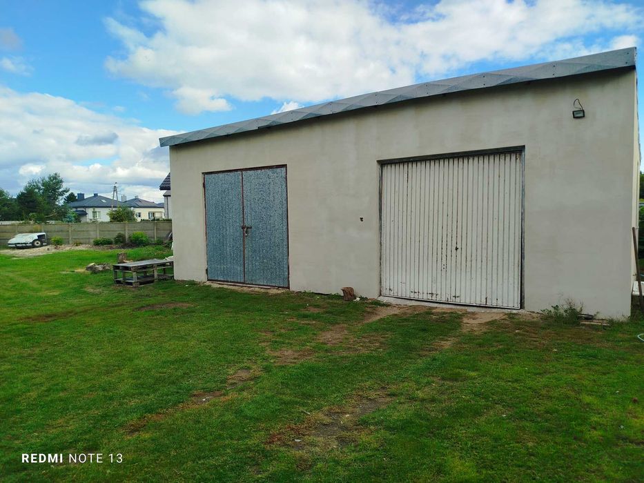 Sprzedam działkę z garażem