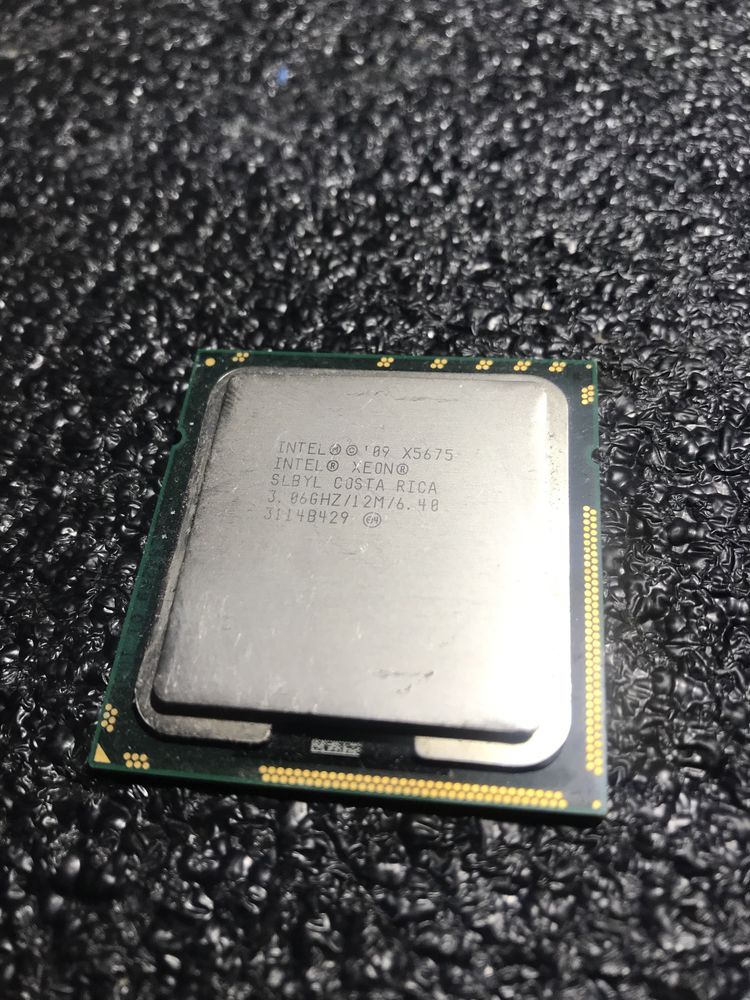 Intel xeon x5560 , x5570 4ядер 8потоків, сокет 1366