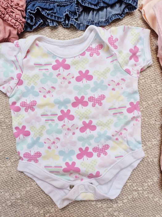 Letni zestaw ubranek dla dziewczynki 56/62 7szt