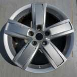 FELGA VW AMAROK T5 T6 7,5J 18 ET45 5x120 2H6601025B