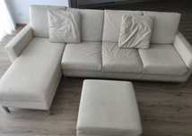 Sofá 4 lugares chaiselongue e puff
