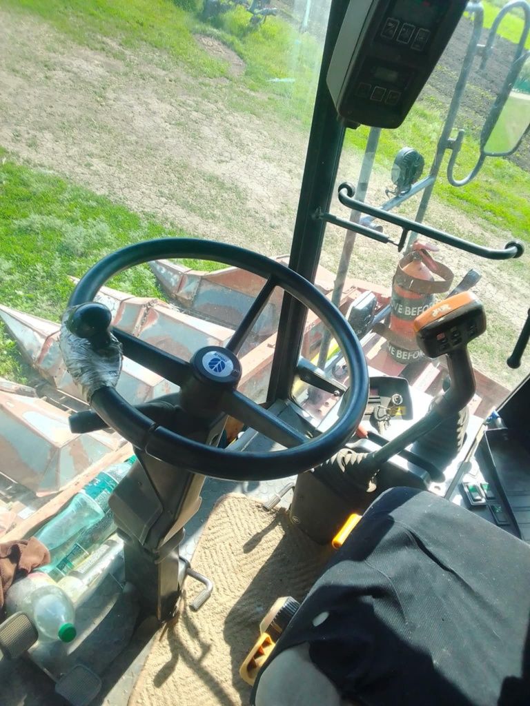 Продам комбайн New Holland L624