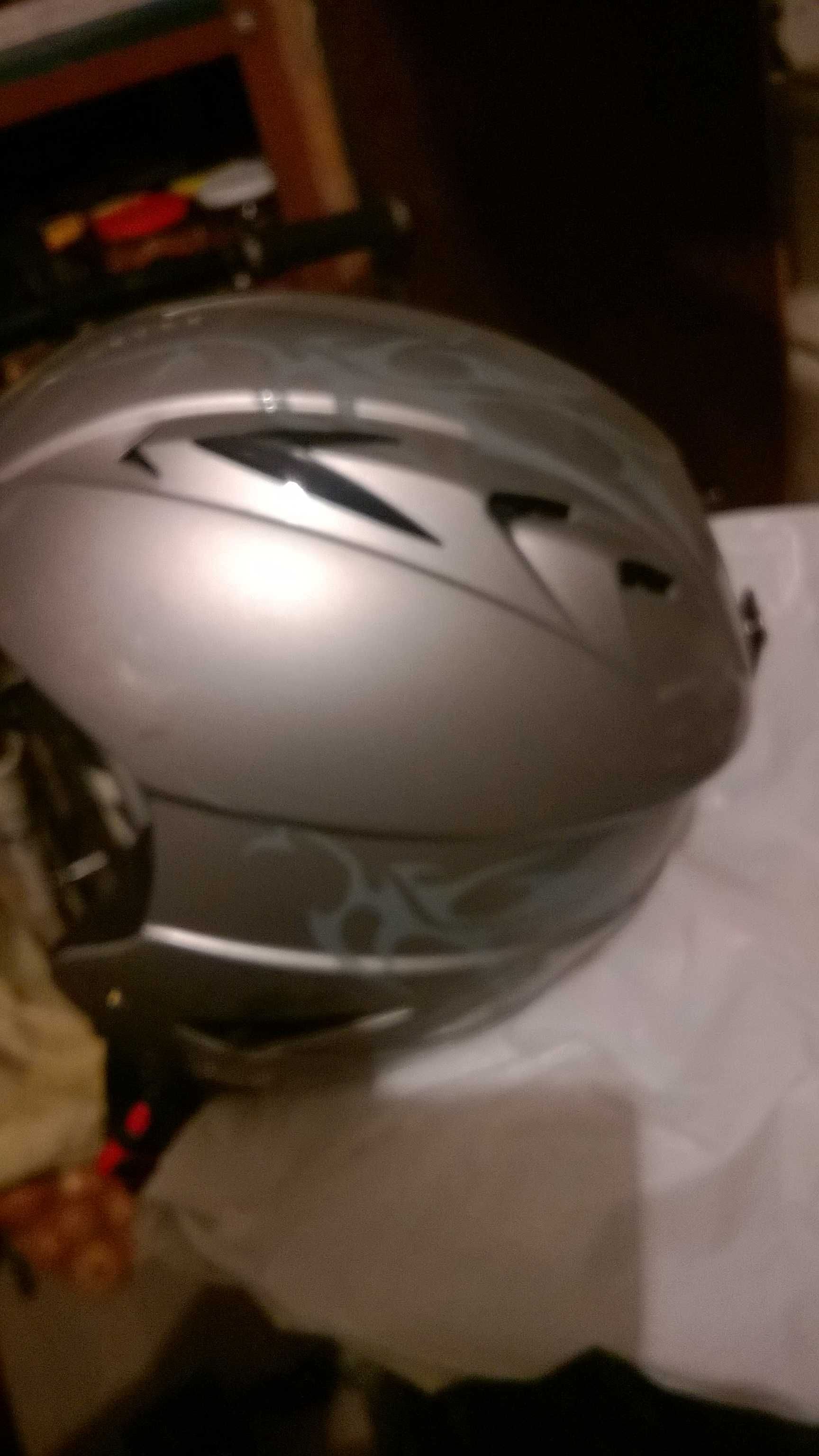 Kask Narciarski 52