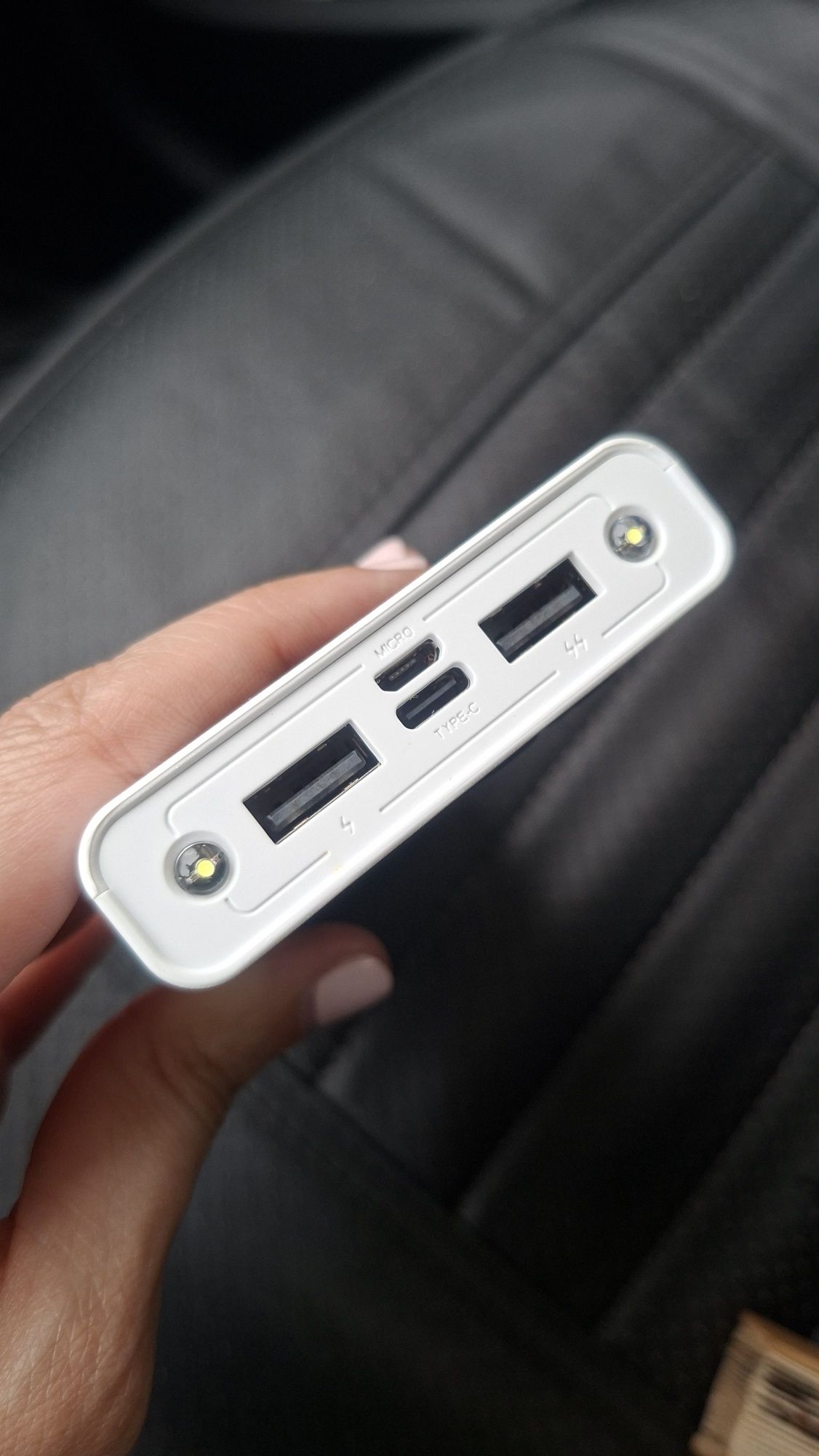 Power bank nova branca