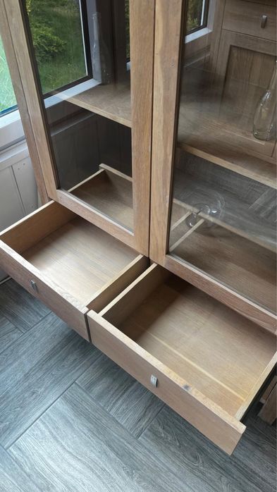 Komoda witryna dębowa bielona