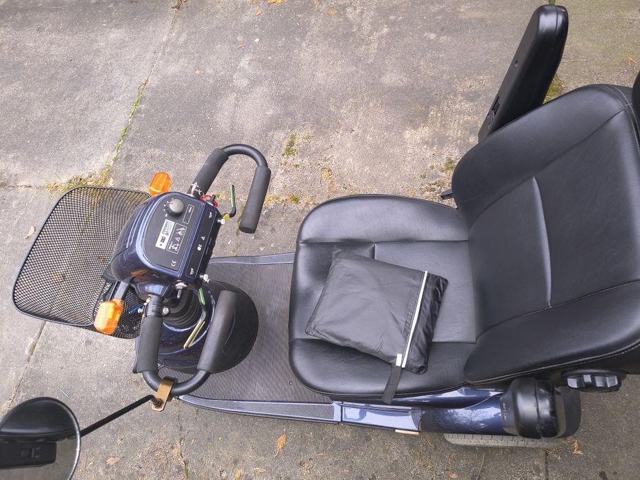 Skuter trójkołowy, Luna