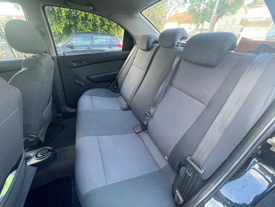 Chevrolet Aveo LS 2010 c/ AC e Ecrã Android/CarPlay - Venda Urgente