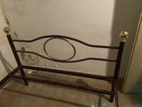 Cama de casal de ferro